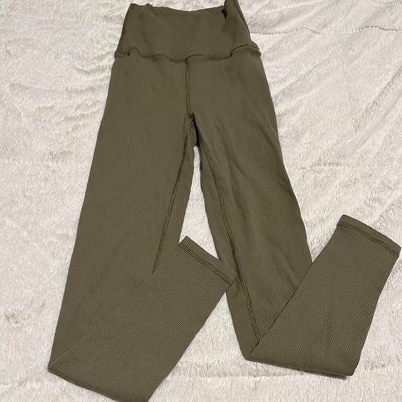 aerie Pants - Aerie leggings olive green